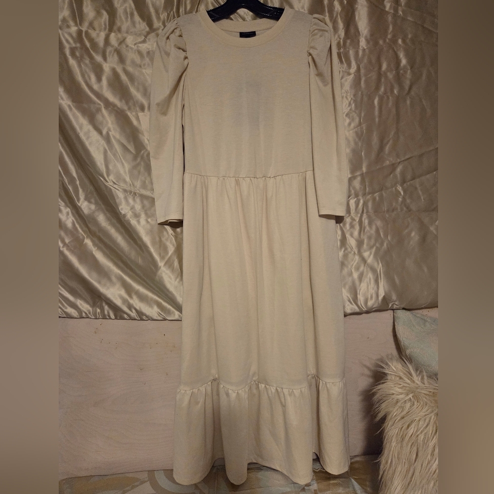 Dress , Brand: Who What Wear. Tan in color . Size M